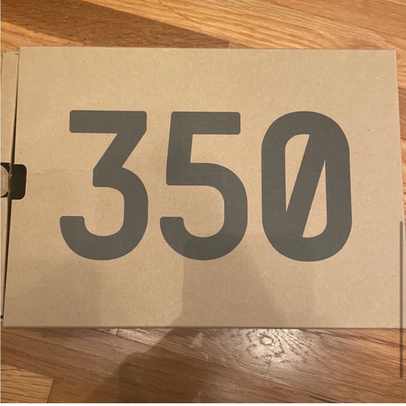 Yeezy Boost 350 - Barely Worn - Picture 4 of 7